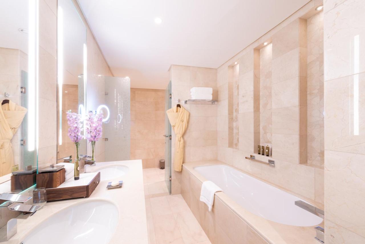 Shaza Doha Hotel Kültér fotó Bathroom